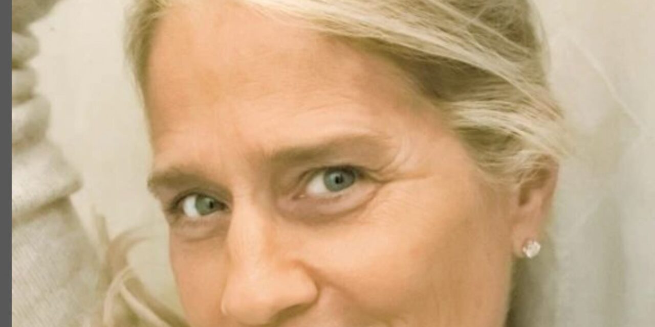 Heather Parisi si mostra al naturale: “Ho le rughe lo so. Sono orgogliosa di essere rimasta sempre me stessa”