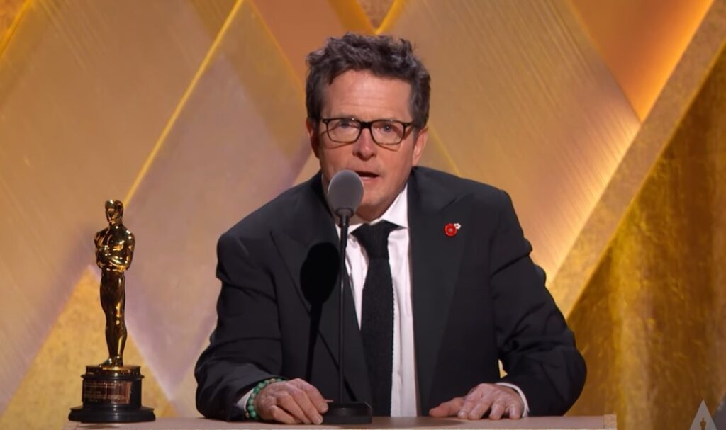 Oscar onorario a Michael J. Fox: commozione e standing ovation in sala