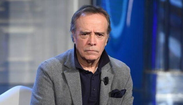 Enrico Montesano: “Mia mamma morì a 33 anni, avevo solo 8 anni, mia nonna Bianca mi ha cresciuto. Dopo 3 anni, nonna non ce la faceva e sono andato in collegio!”