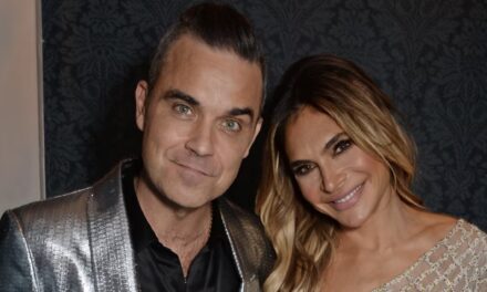 Robbie Williams, la moglie rivela: “I nostri momenti intimi sono morti. E russa troppo”
