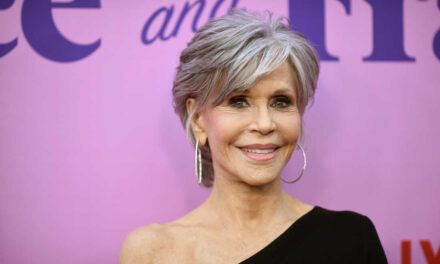 Jane Fonda, il suo tumore è in fase di guarigione: “Ho sospeso le chemio, sono così grata”