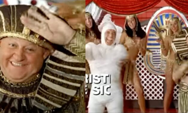 Natale sul Nilo, Boldi: “Il promo di Aserejé è nato da un momento di noia. L’ho girato con una spalla rotta e non ero ancora guarito”