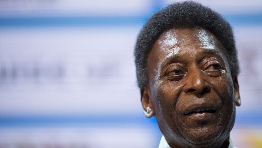 Pelé, peggiorano le sue condizioni di salute: “Disfunzione renale e cardiaca, non riesce più a parlare”
