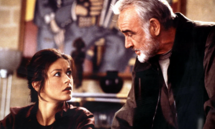 Entrapment, Catherine Zeta-Jones: “Sean Connery era come un mio fratello maggiore, un padre. Mi disse che sarei stata un’ottima Bond Girl”