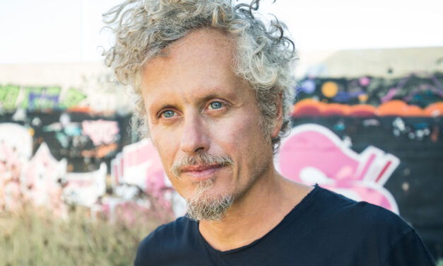 Niccolò Fabi: “Sanremo? Il massimo della vanità, preferisco la penombra. Le cose troppo visibili sono meno magiche, mi piace più immaginare che vedere”