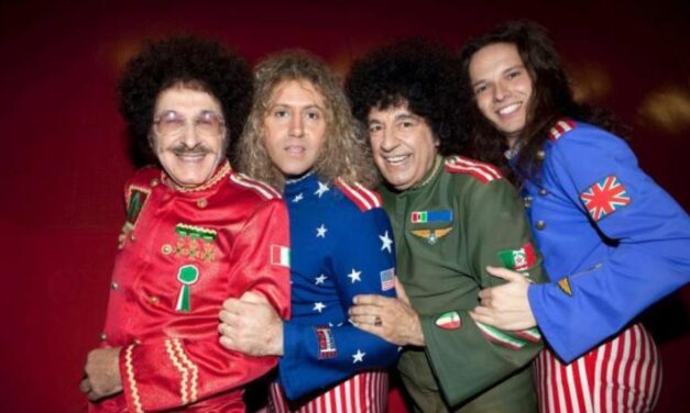 Cugini di Campagna: “Cinquant’anni fa regalammo a Costanzo un martello con su inciso il nome del nostro gruppo”