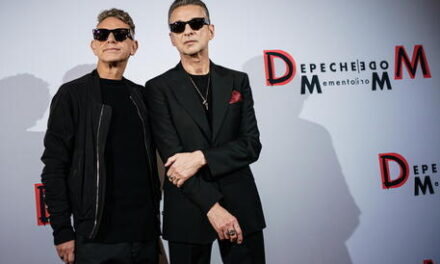 Sanremo 2023, i Depeche Mode ospiti della serata finale.