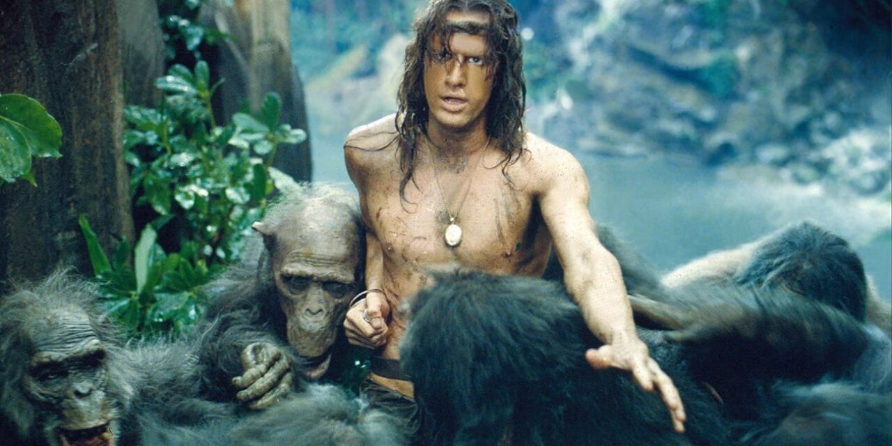 Greystoke – La leggenda di Tarzan, il regista: “La miopia di Christopher Lambert ci sembrò una qualità, quando si toglieva gli occhiali sembrava guardarti dentro”