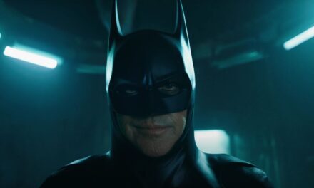 The Flash, Michael Keaton è di nuovo Batman nel trailer