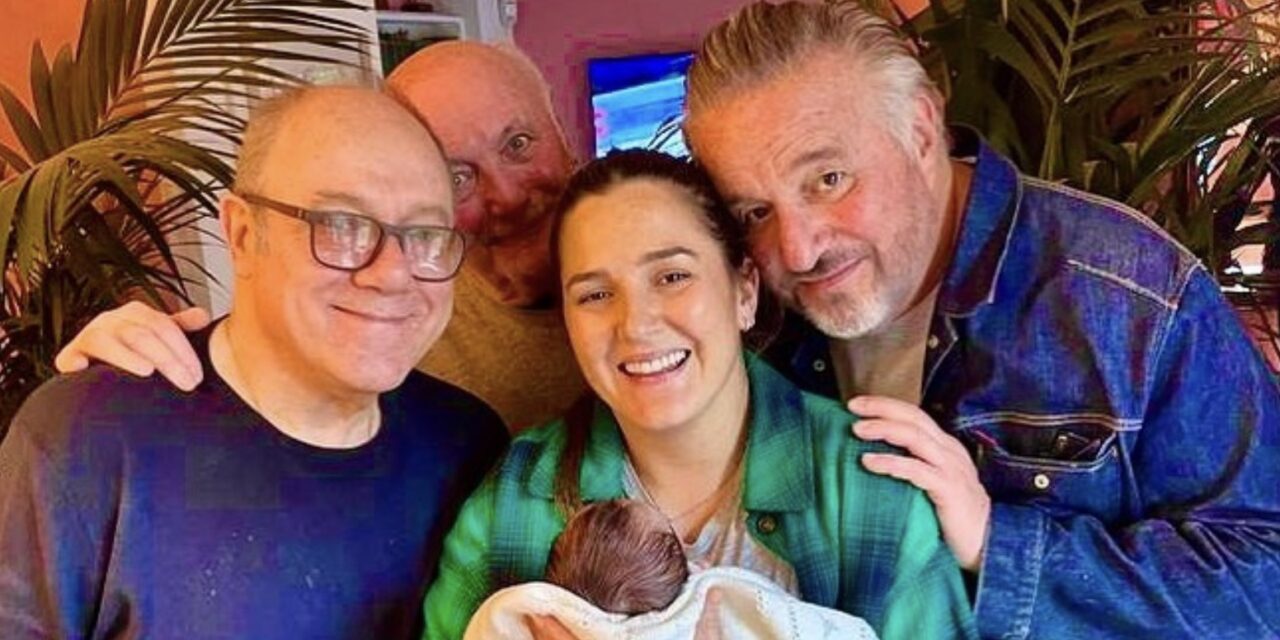 Christian De Sica nonno, festeggia la nascita della piccola Bianca con lo zio Carlo Verdone