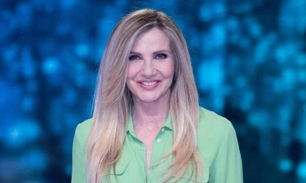 Lorella Cuccarini: “Ad Odiens dovevo essere la classica soubrette accanto ai due pazzi Greggio e D’Angelo. Invece mi sono divertita tantissimo”