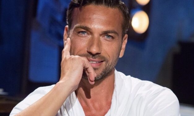 Costantino Vitagliano: “Nella mia vita ho guadagnato tantissimo, ma sono stato truffato. Ho perso quasi un milione di euro a causa di persone che credevo amiche”