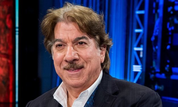 Marco Columbro: “Per la tv sono morto, mi scoccia elemosinare lavoro. Sabrina Ferilli? Per uscire dovette chiamare la scorta. Non era il mio tipo”