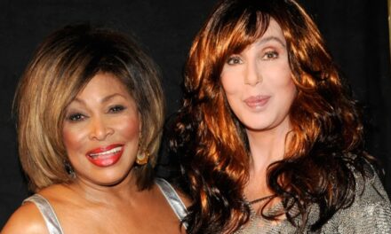 Cher su Tina Turner: “Sono andata a trovarla prima che morisse, aveva una macchina per dialisi”