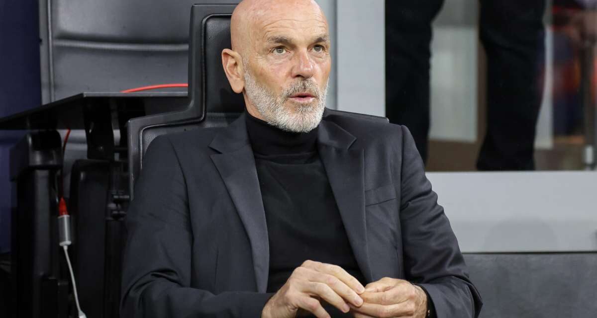 Stefano Pioli riceve il Tapiro d’Oro per la sconfitta del Milan contro l’Inter: “Quando vai in alto e cadi ti fai ancora più male”