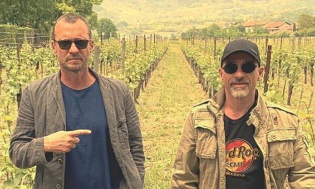 Biagio Antonacci: “Spiavo Eros Ramazzotti da una finestra di corso Porta Vittoria a Milano. Lo vedevo arrivare in Ferrari spavaldo ma umile”