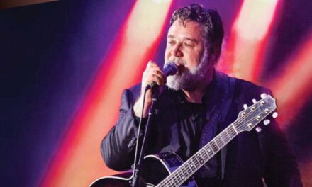 Russell Crowe in concerto a Bologna, l’incasso sarà devoluto agli alluvionati
