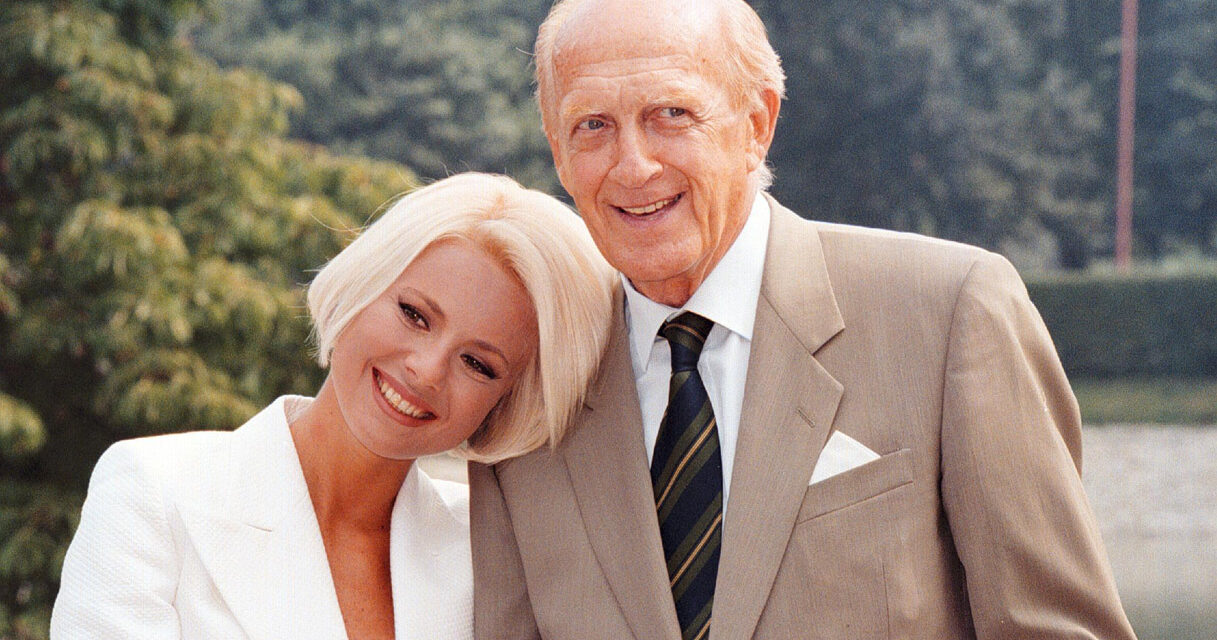 Pressing, Elia su Vianello: “Voleva assolutamente che io non sapessi nulla di calcio, ero disperata, andavo in onda e cercavo di dire qualcosa”