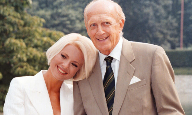 Pressing, Elia su Vianello: “Voleva assolutamente che io non sapessi nulla di calcio, ero disperata, andavo in onda e cercavo di dire qualcosa”