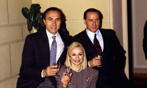 Pippo Baudo: “Quando decisi di andare via da Mediaset, Berlusconi mi chiese di cedergli un palazzo. Mentana lo chiamava palazzo Baudo!”