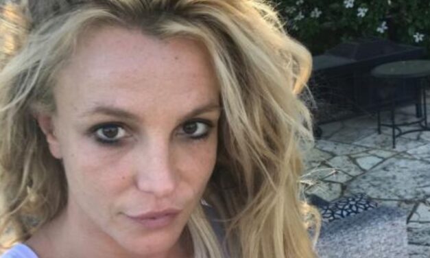 La famiglia di Britney Spears preoccupata, il padre: “Temo possa fare la fine di Amy Winehouse”