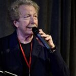 Fabio Concato aggiorna sul suo stato di salute: «Tutto procede, compreso il mio desiderio di guarire. Io sono ancora qua … e già»