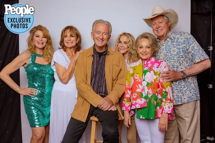 Dallas, il cast si riunisce per il 45° anniversario