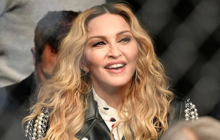 Madonna ricoverata in terapia intensiva per una grave infezione batterica, “trovata incosciente”