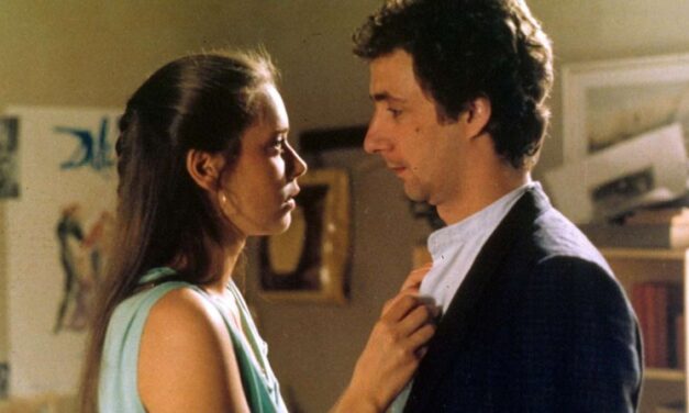 Barbara De Rossi: “Francesco Nuti? Mi dispiace sia morto nello stesso giorno di Berlusconi. Gli è stato tolto anche questo!”