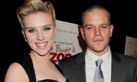 Matt Damon rivela: “Baciare Scarlett Johansson fu orribile, sapeva di cipolla. Non potete immaginare che inferno”