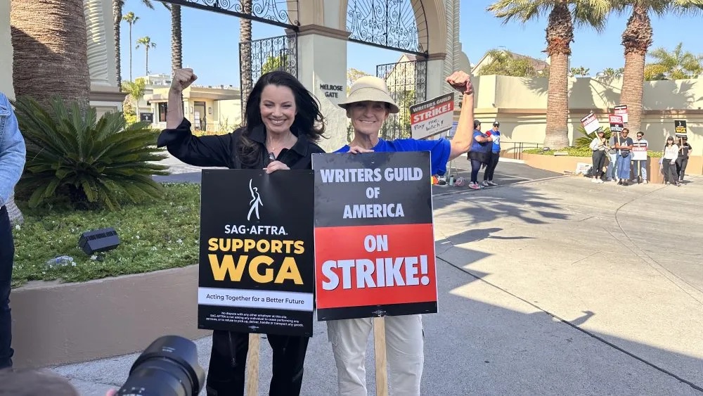 SAG-AFTRA, il sindacato degli attori dichiara sciopero: è il primo dopo 40 anni