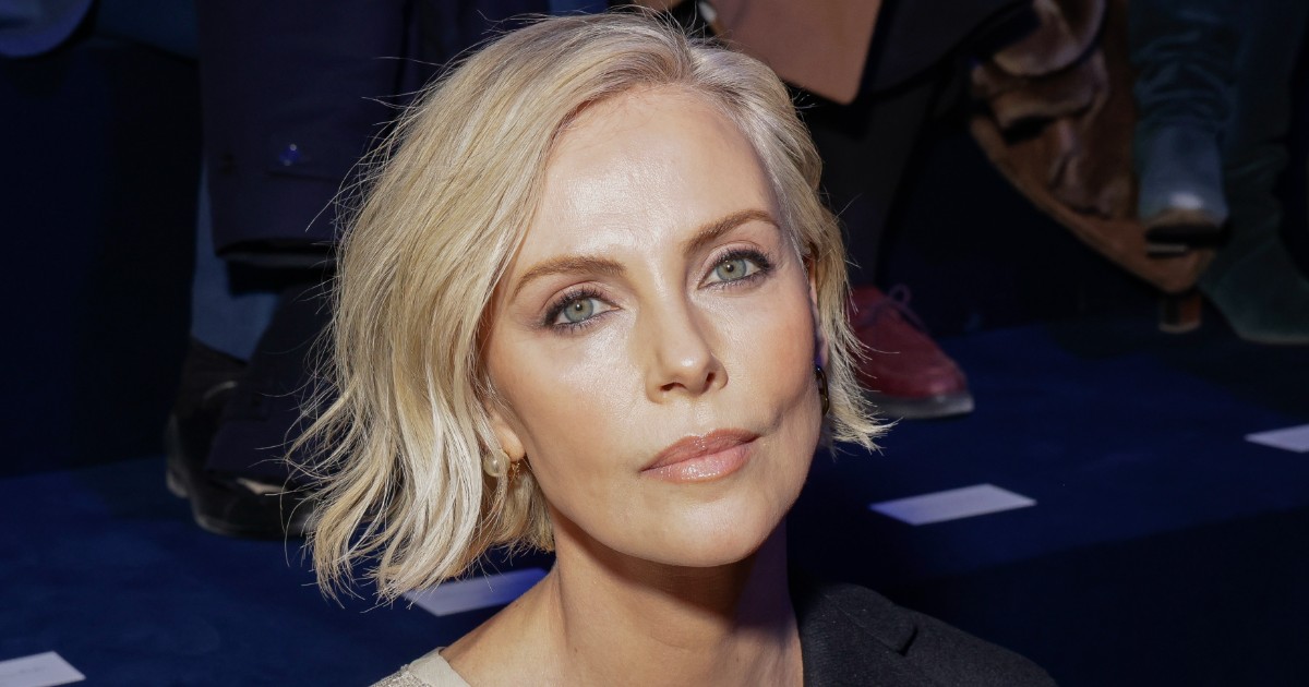Charlize Theron: “Più che la faccia, vorrei avere il mio corpo da 25enne in modo da potermi buttare in una scena d’azione senza farmi male”