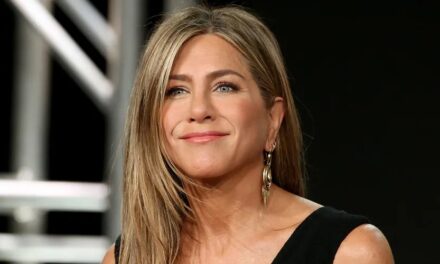 Jennifer Aniston condanna la cancel culture: “Weinstein? Mi venne a parlare nella roulotte. Ricordo di aver voluto qualcuno con me”