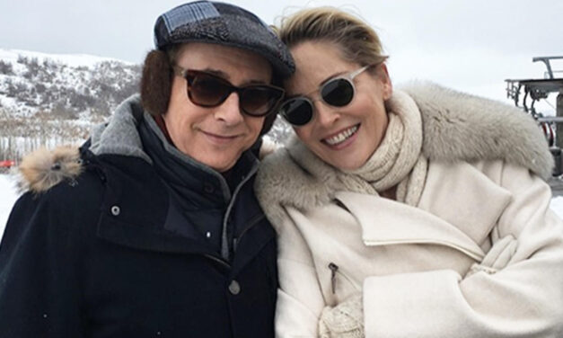 Sharon Stone ricorda Paul Reubens: “Generoso anche quando è stato frainteso e attaccato. Sarò sempre grata per la sua preziosa amicizia”