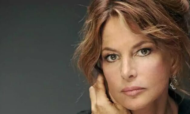 Giuliana De Sio: “La mia carriera al cinema è stata interrotta per colpa di una calunnia. Una cosa che mi ha fatto molto male”