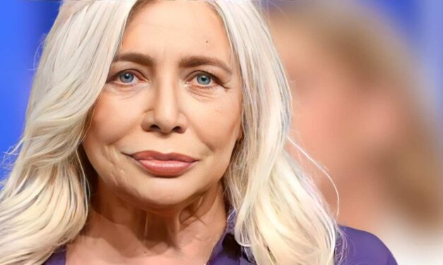 Mara Venier: “Sarà la mia ultima Domenica In. Voglio dedicarmi alle persone che amo. E’ meglio lasciare quando stai in alto, non quando cadi”