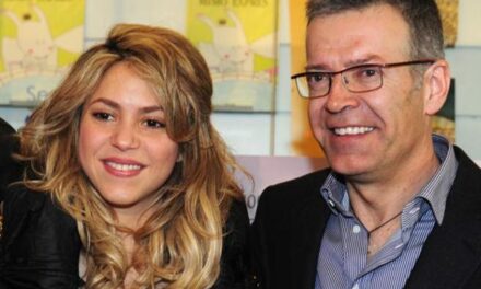 Shakira, nel mirino di una sua canzone finisce, questa volta, l’ex suocero: “E’ ancora lì, che non mette piede nella tomba”