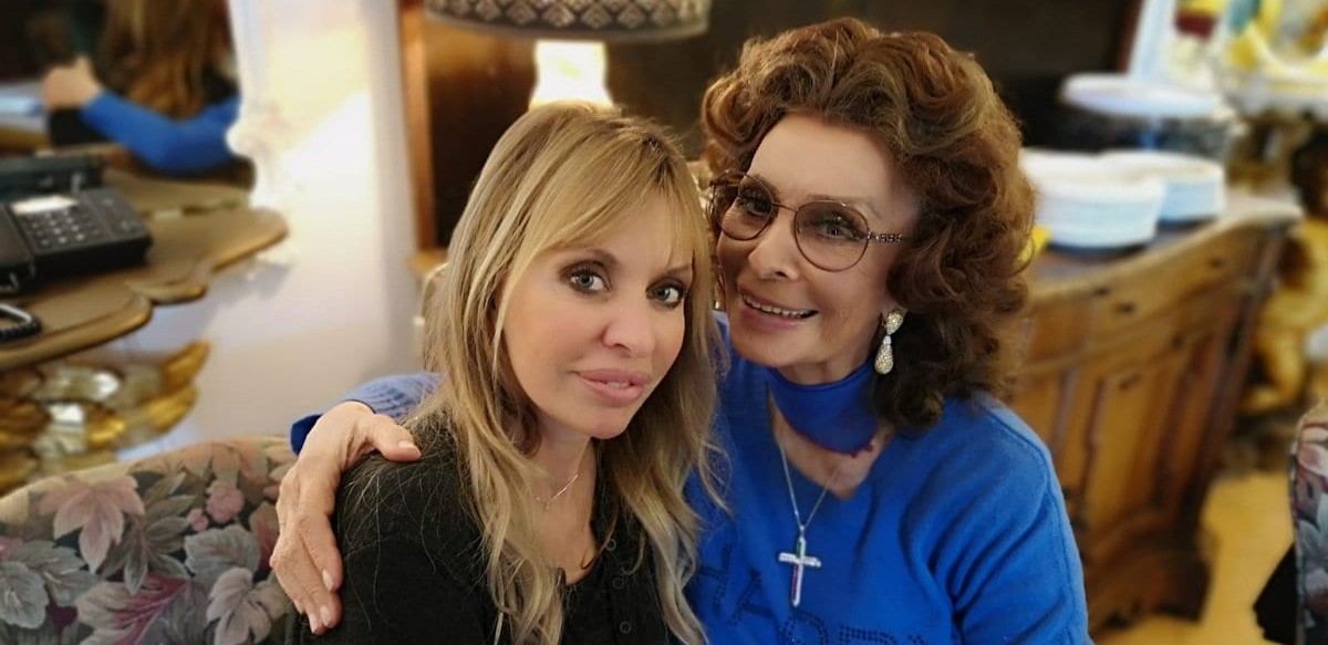 Alessandra Mussolini sulla caduta della zia Sophia Loren: “Uno spavento incredibile, ma ora sta bene. Ci siamo fatte anche una risata”