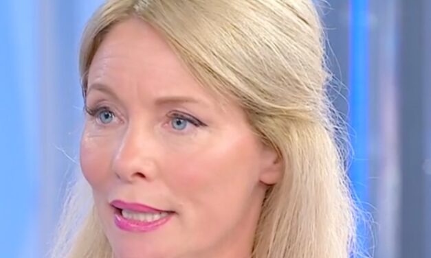 Flavio Vento: “Ho visto una luce fortissima e una signora con un vestito color cielo”. Simona Izzo: “Avevi fatto colazione?”