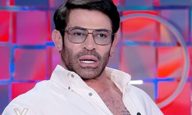 Gianni Sperti in tribunale: “Vittima di atti persecutori, minacce e atteggiamenti ossessivi”