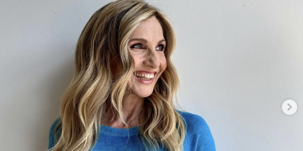 Lorella Cuccarini a Verissimo: «Non ho avuto un’infanzia molto felice, contenta che i miei figli possano essere ciò che vogliono»