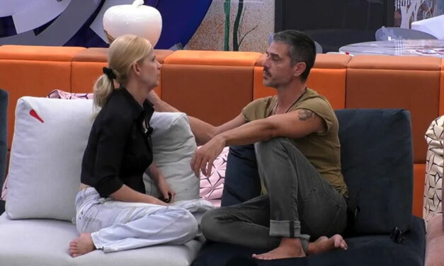 Massimiliano Varrese attacca Grecia Colmenares: “E’ un’attricetta da soap opera, arriva e mette bocca. Hai capito l’angioletto biondo con quegli occhietti scuri da megera”