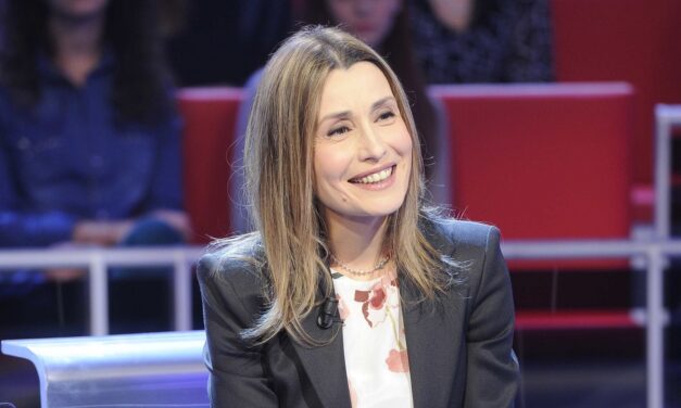 Claudia Koll: “Il film con Tinto Brass non mi ha portato niente, sono stata due anni senza lavorare. Ho faticato il doppio per poi farmi apprezzare come attrice”