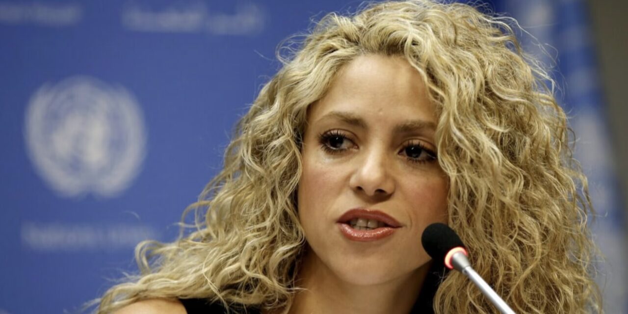 Shakira patteggia una multa da 7 milioni per evitare il carcere