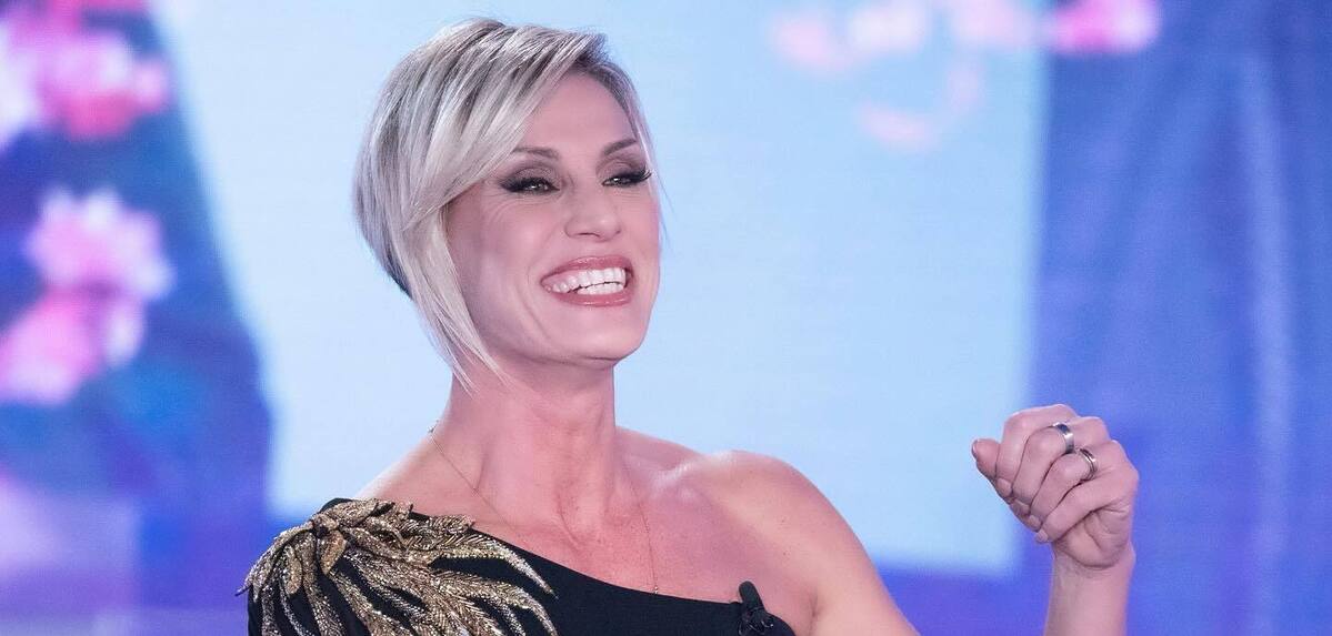 Annalisa Minetti: “Mia sorella ha la mia stessa patologia. Quando aveva 9 anni le ho spiegato che sarebbe diventata cieca come me”