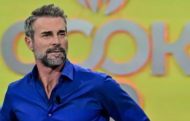 Flavio Montrucchio: “Dopo il Grande Fratello non ho vissuto un particolare successo con le donne. Rinunciai a ruoli da attore perché non ero felice”