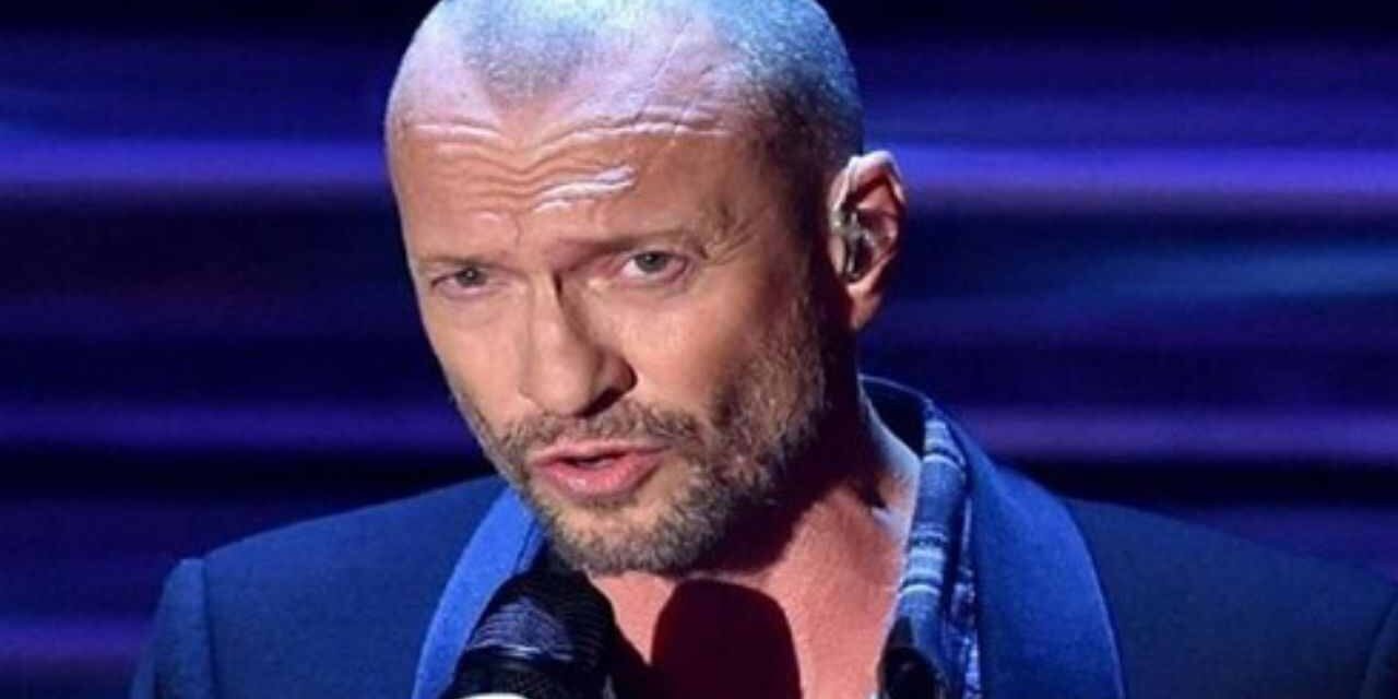 Biagio Antonacci: “Quando ero militare e mi mandano a Garlasco, feci inseguire Ron per conoscerlo e fargli ascoltare le mie canzoni. Era il mio idolo!”