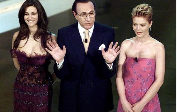 Manuela Arcuri: “Sanremo? Sono stata fiera di essere la valletta di Pippo Baudo. Oggi le donne hanno più spazio e non vengono nemmeno più chiamate vallette!”