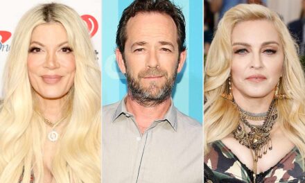 Tori Spelling: “Luke Perry mi portò nel suo camerino e mi raccontò della sua storia con Madonna. Ascoltai anche un suo messaggio”