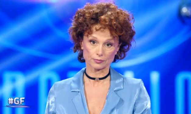 Beatrice Luzzi: “Il GF? Sono stata schiacciata dalla Buonamici, tornerei solo se mi Signorini mi concedesse più spazio. Sono stata trattata da terzo incomodo!”